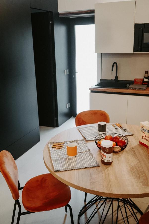 Dislocati Bnb - Jacuzzi Privata - Cucina - Tv60" - Minimal Luxury Marigliano Exteriér fotografie